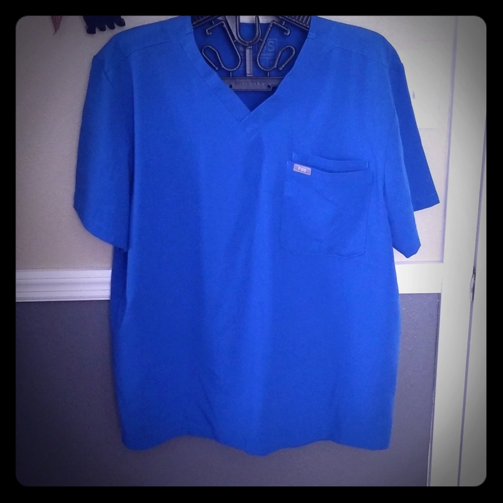 FIGS scrub top